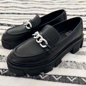 No Boundaries Loafers